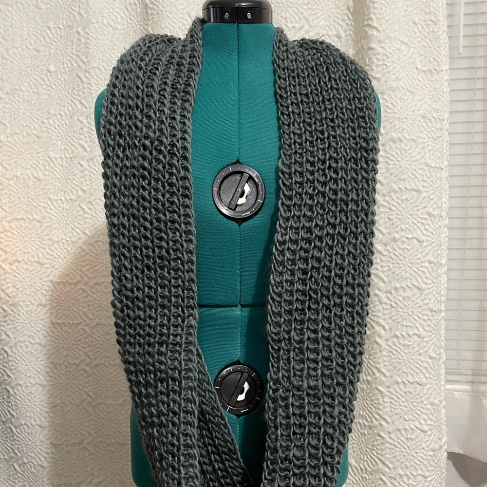 Gray Infinity Scarf - Picture 6 of 9